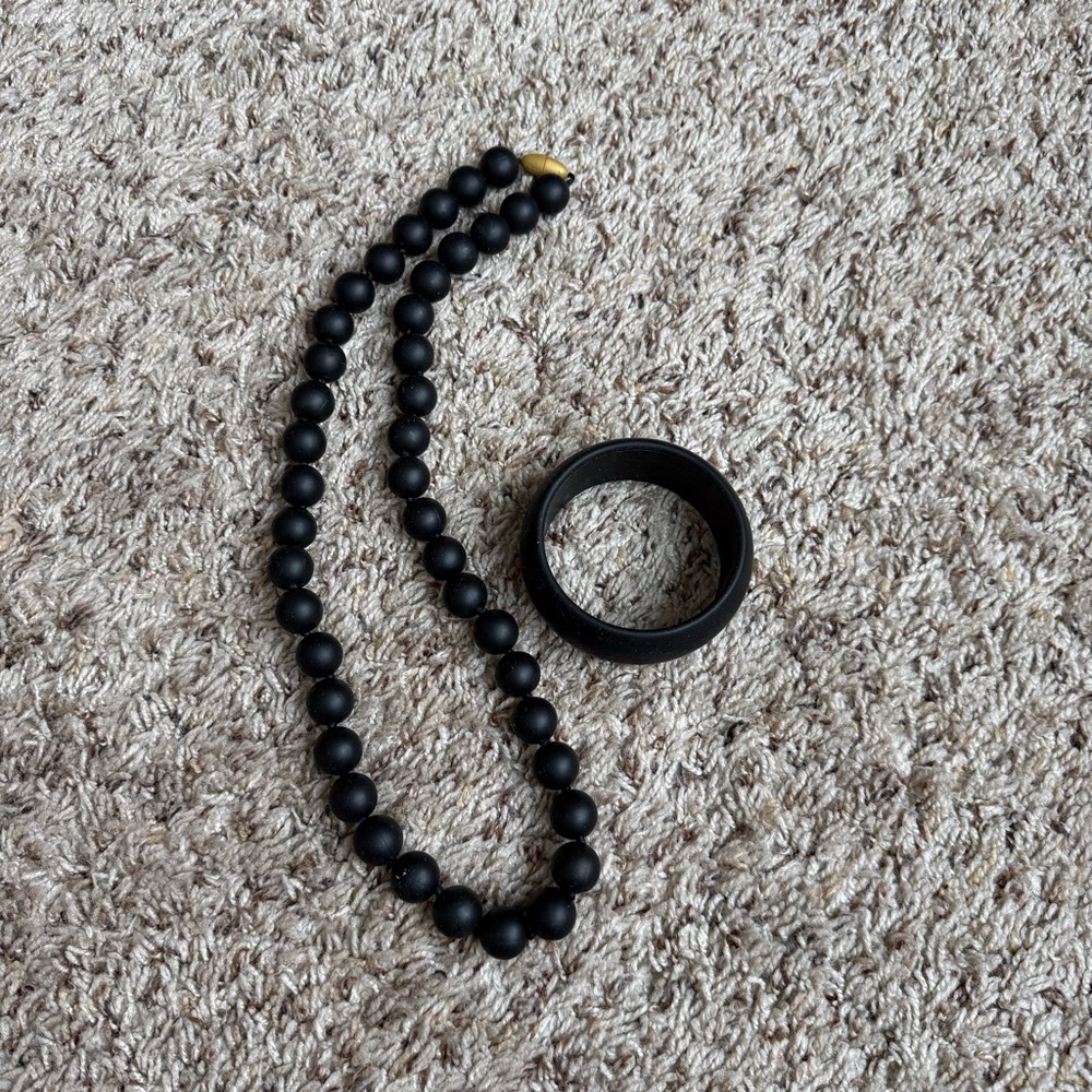 Chew beads Jane necklace and Charles bangle bracelet set black